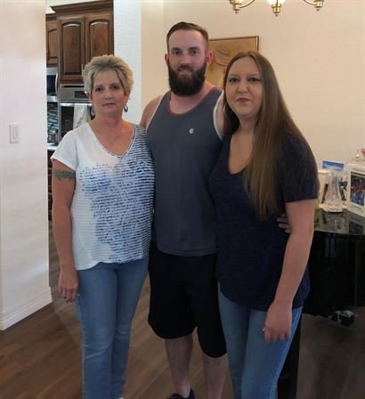 Elizabeth Nicole Sonnier - Photo 47