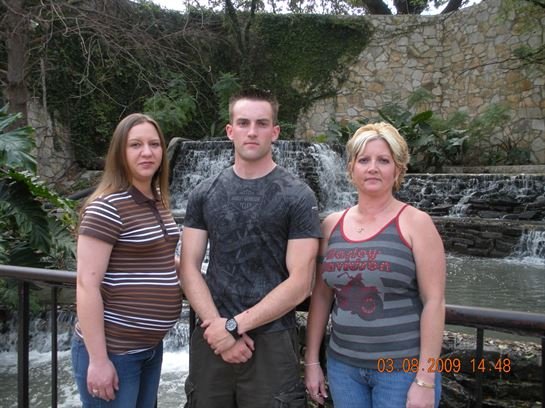 Elizabeth Nicole Sonnier - Photo 88