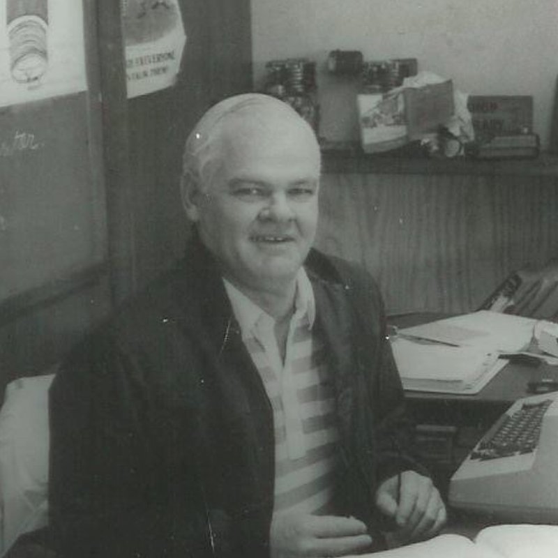 Glenn Edward Sanderson - Photo 2