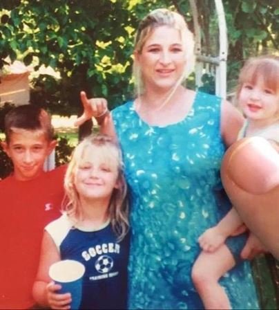 Sarah Ann Lawson - Photo 5