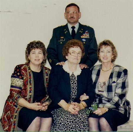 Helen Kossa Broussard - Photo 98