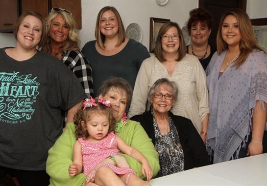 Pam Thomas - Photo 17