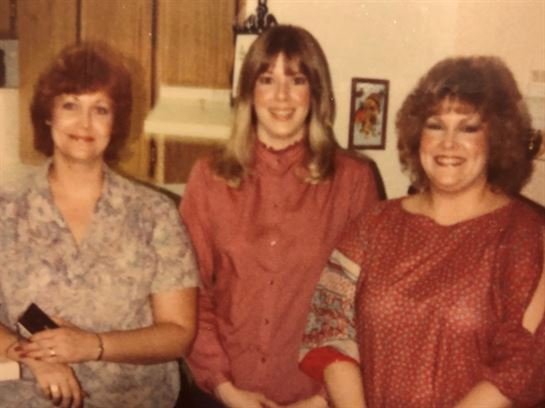 Pam Thomas — photo 30