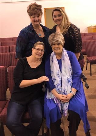 Pam Thomas - Photo 51