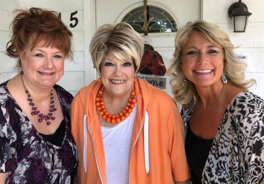 Pam Thomas — photo 93