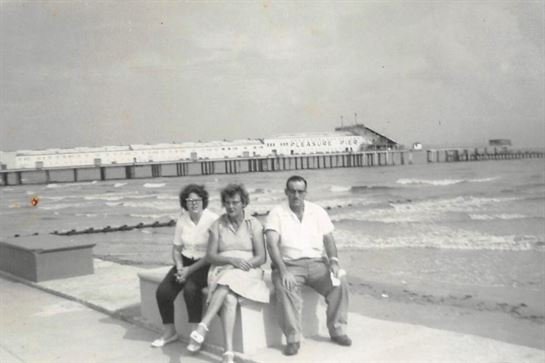 Lou Anna Hulin Hunter — photo 47