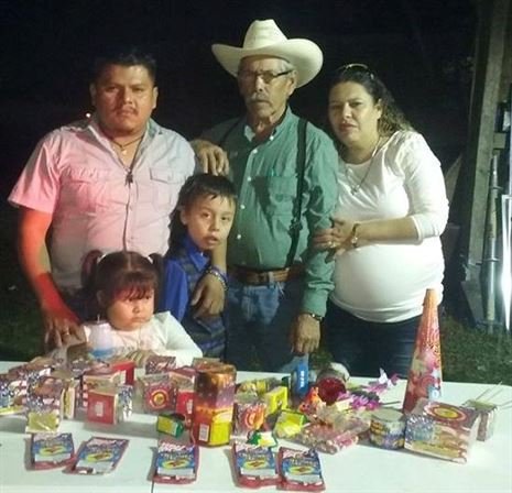 Isela Cardenas - Photo 111