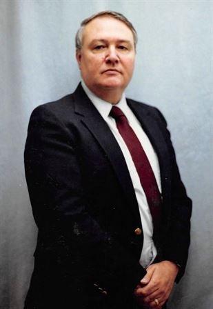 Gary Watts - Photo 5