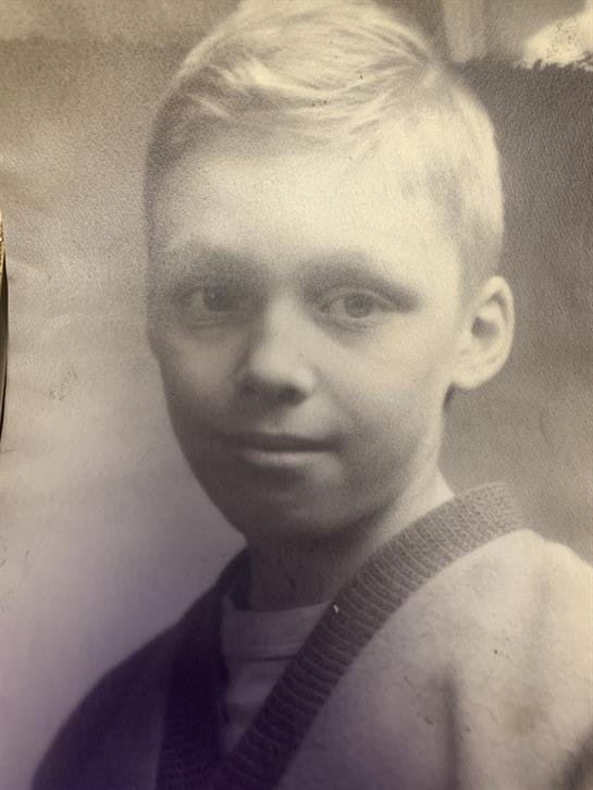 Robert P. Stacey - Photo 9