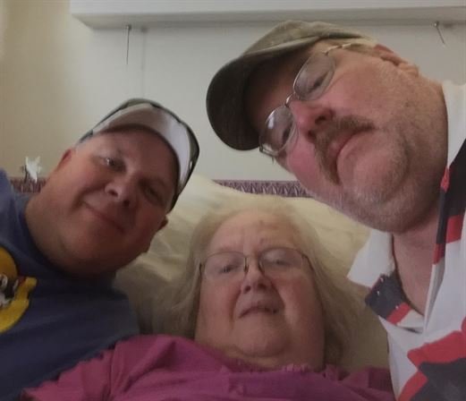 Linda Peet - Photo 6