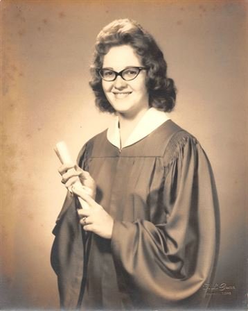 Linda Peet - Photo 12