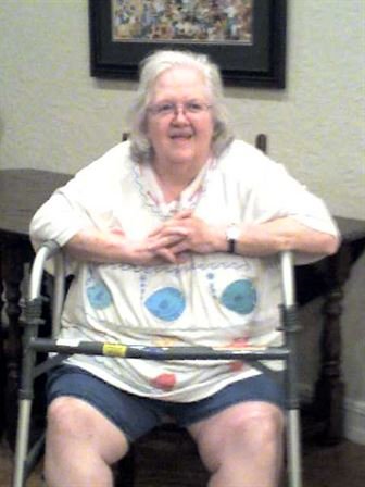 Linda Peet - Photo 14