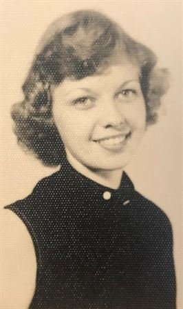 Linda Peet - Photo 31