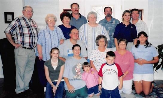 Linda Peet - Photo 34