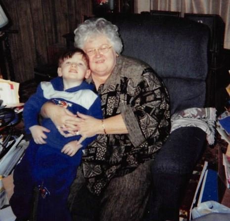 Linda Peet - Photo 36