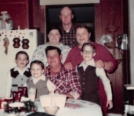 Veronika "Ronnie" Richard - Photo 21