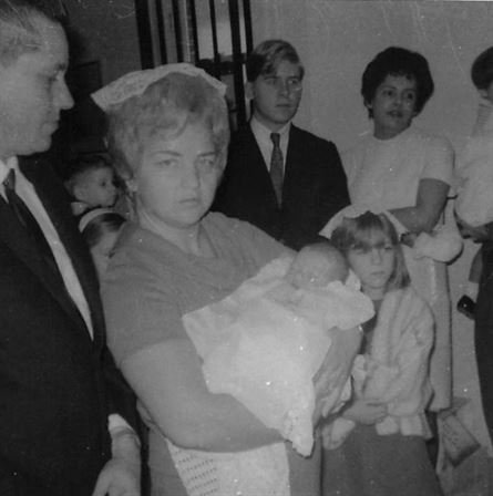 Veronika "Ronnie" Richard - Photo 27