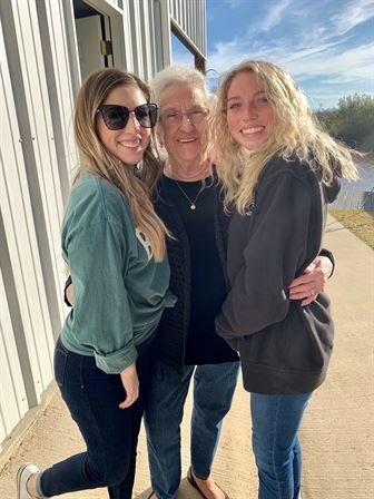 Vivian Wolfford - Photo 4