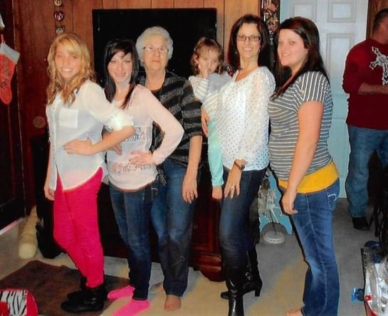 Vivian Wolfford - Photo 44