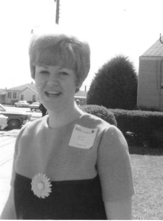 Alice Elaine White - Photo 2