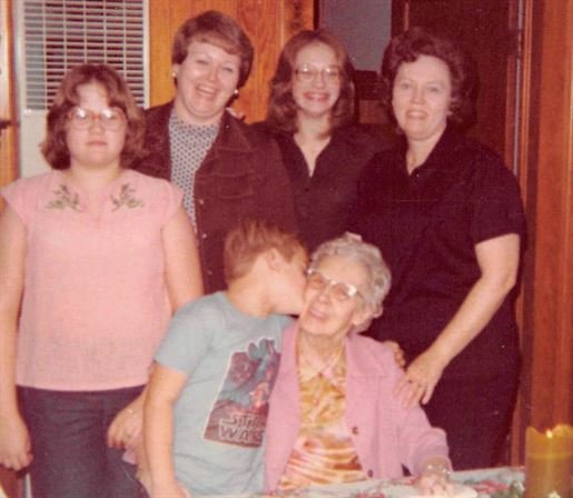 Alice Elaine White - Photo 33