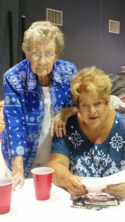 Delores "Nana" Ann Perry - Photo 7