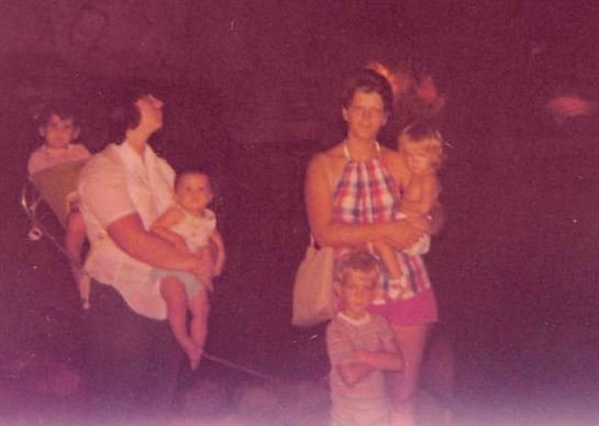 Delores "Nana" Ann Perry - Photo 54