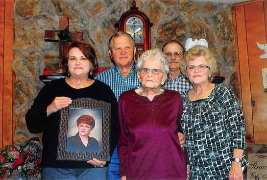 Willie "Bill" Rae Stracener - Photo 31