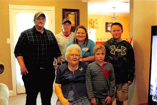 Sue Ayres - Photo 25