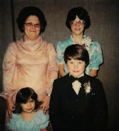 Sue Ayres - Photo 32