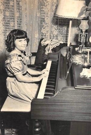 Sue Ayres - Photo 77