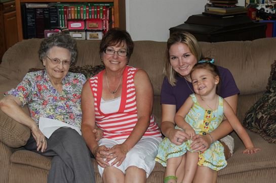 Juanita Toronjo - Photo 85