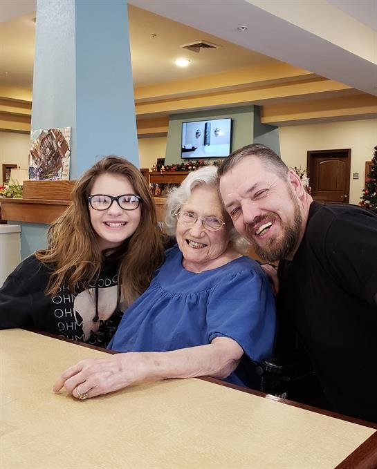 Louise Maberry - Photo 3