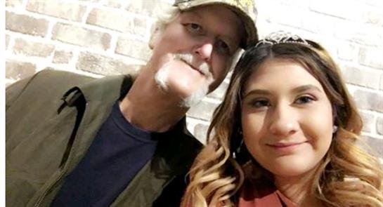 Charles Hughes - Photo 3