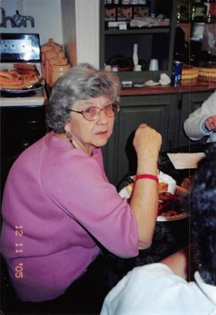 Betty Bryant - Photo 19