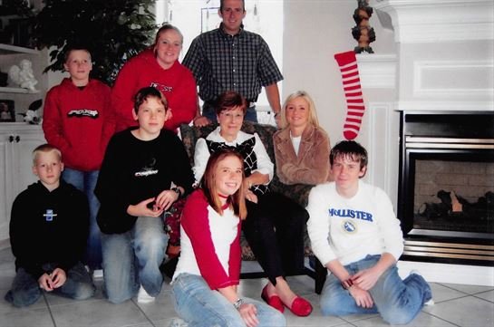 Rena Mendoza Veillon - Photo 23