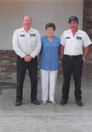 Rena Mendoza Veillon - Photo 45