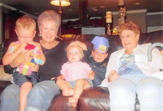 Rena Mendoza Veillon - Photo 49