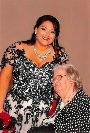 Gwen Gonzales - Photo 20