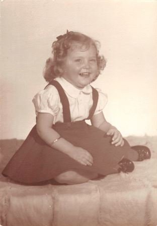 Laura Beth Miller - Photo 57