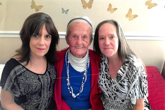 Mary Elizabeth Dennison - Photo 5