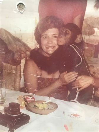 Sue Halliburton - Photo 7