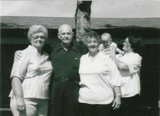 Bobbie Jo McGuire - Photo 7