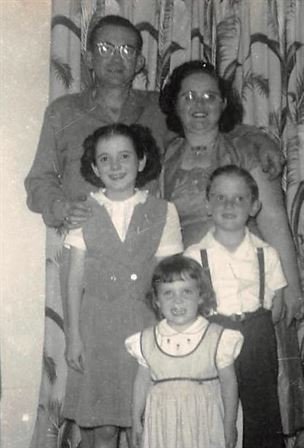 Mollie Anna Solomon - Photo 12