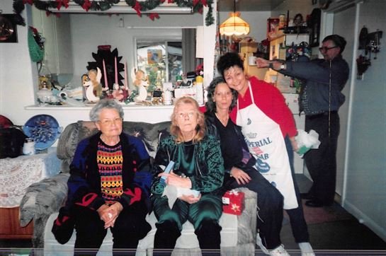 Leana Marie Broussard - Photo 3