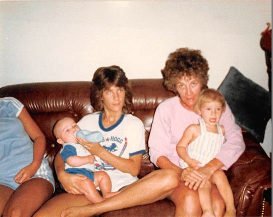 Betty June Chatagnier - Photo 9