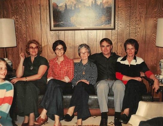 Betty June Chatagnier - Photo 19