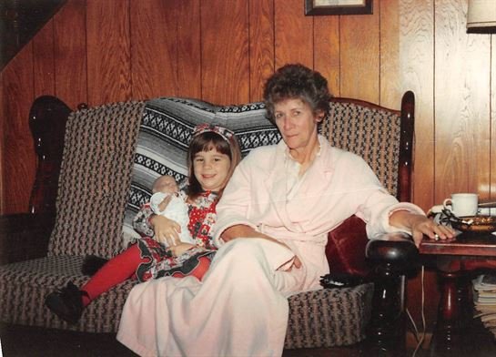 Betty June Chatagnier - Photo 33