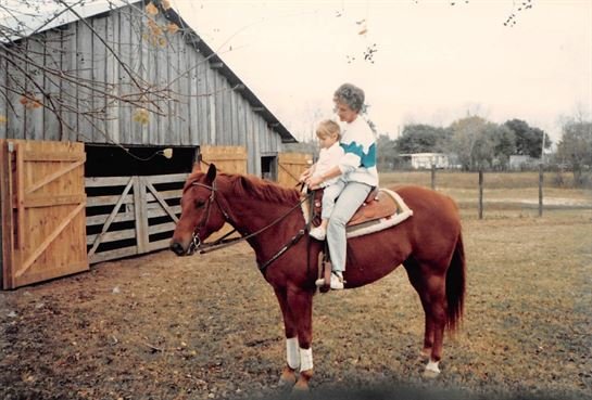 Betty June Chatagnier - Photo 32