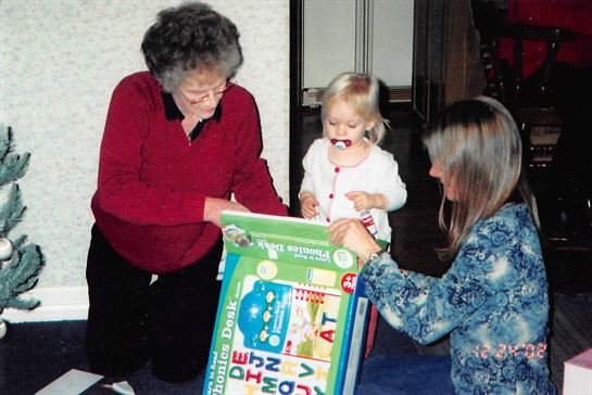 Betty June Chatagnier - Photo 38